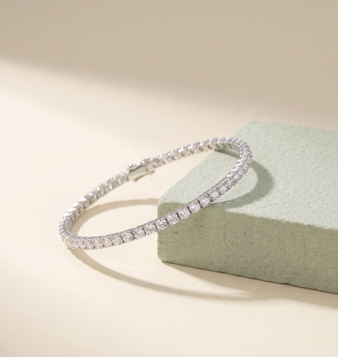 Quiet luxury, any occasion.